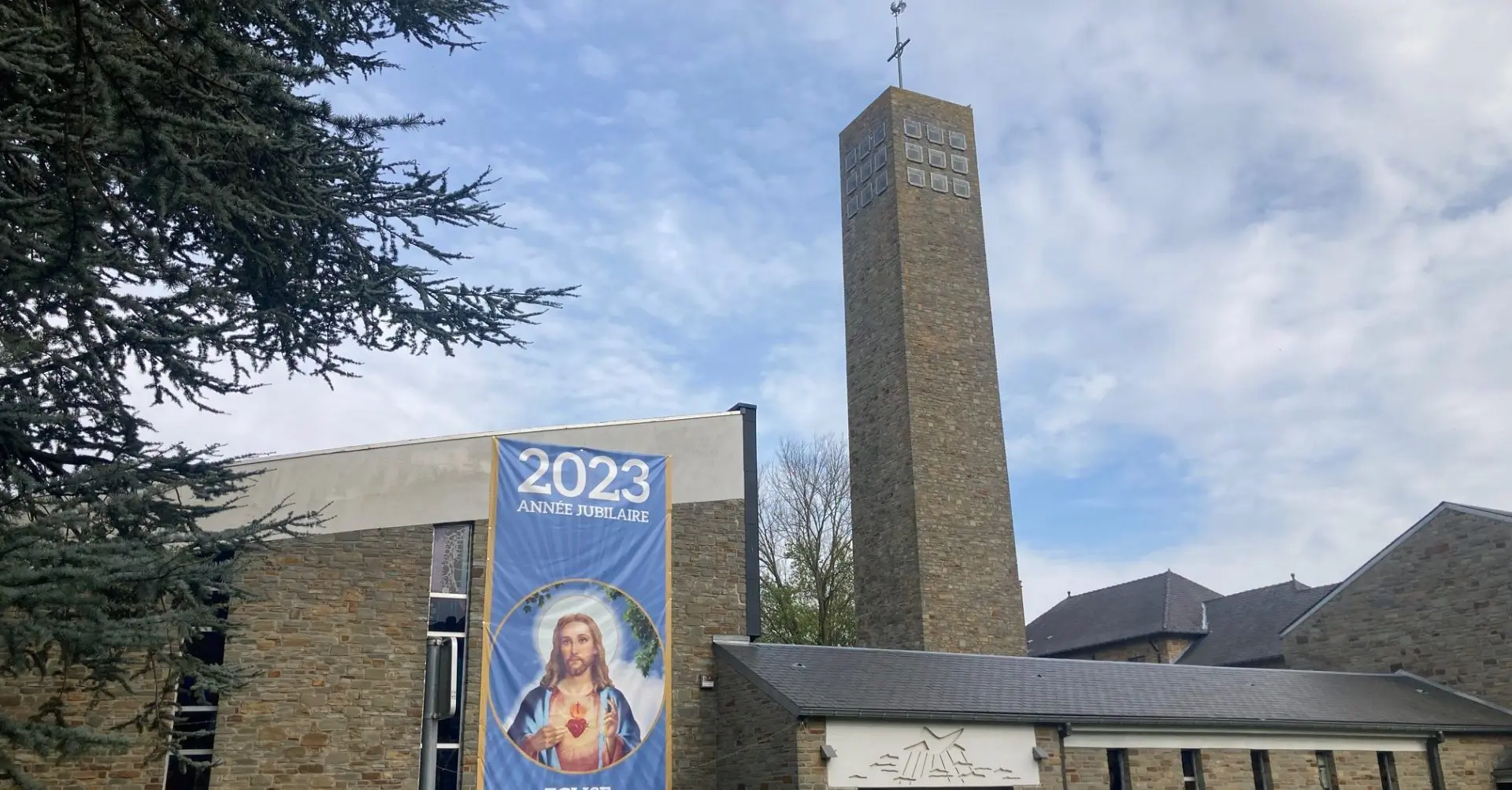 L’église du Sacré-Cœur de Jambes-Velaine en fête