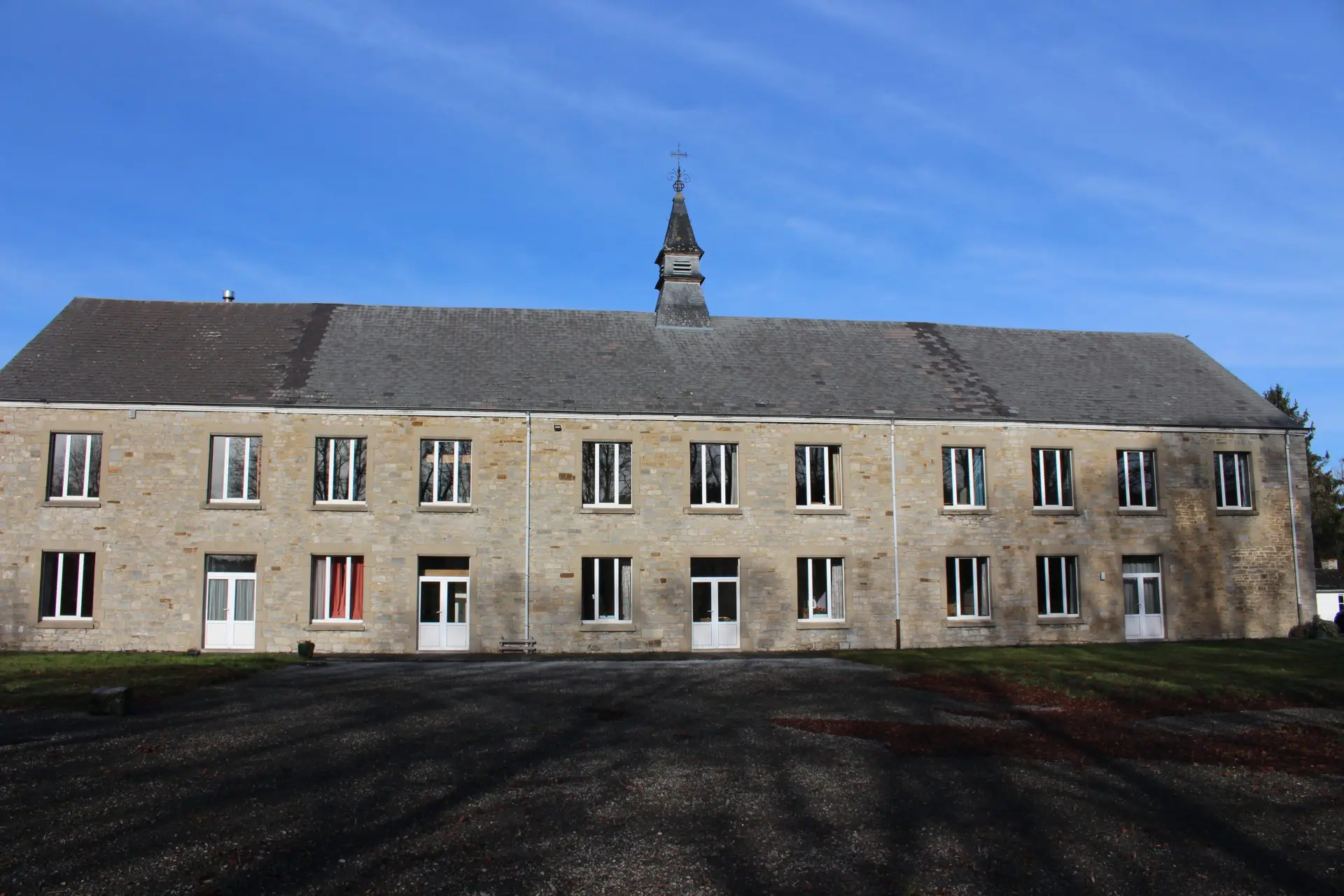 La maison diocésaine Sainte-Marie à Ave-et-Auffe vous accueille !