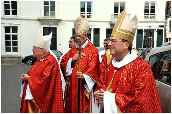 Mgr Vancottem est installé à la tête du diocèse de Namur