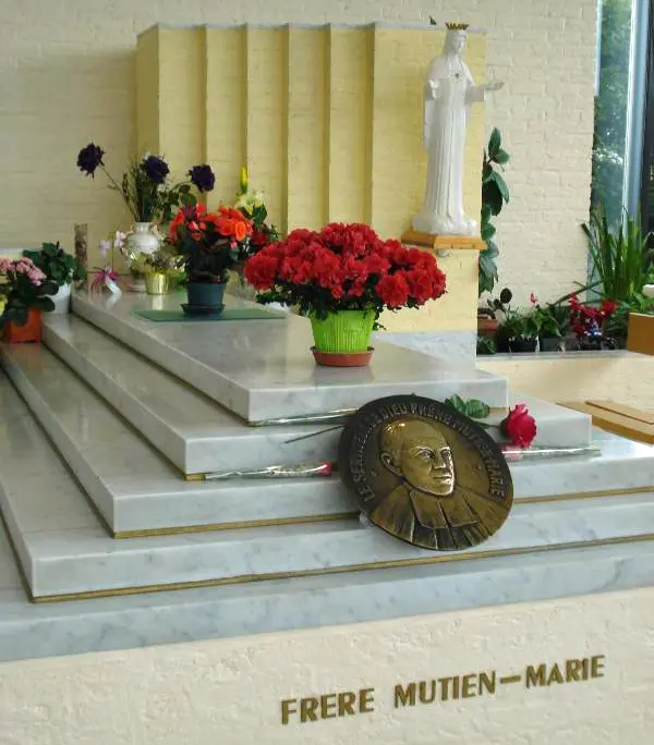 Malonne commémore le 100e anniversaire de la mort du Frère Mutien