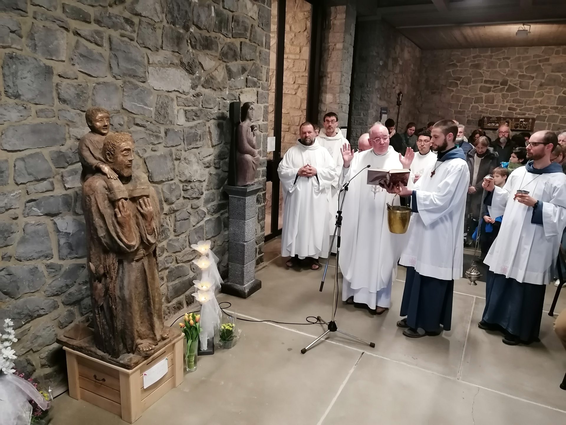 La statue de saint Joseph est arrivée au sanctuaire de Beauraing