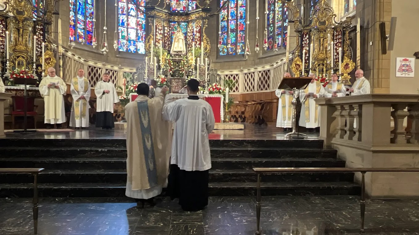 En pèlerinage à Notre-Dame Consolatrice des Affligés