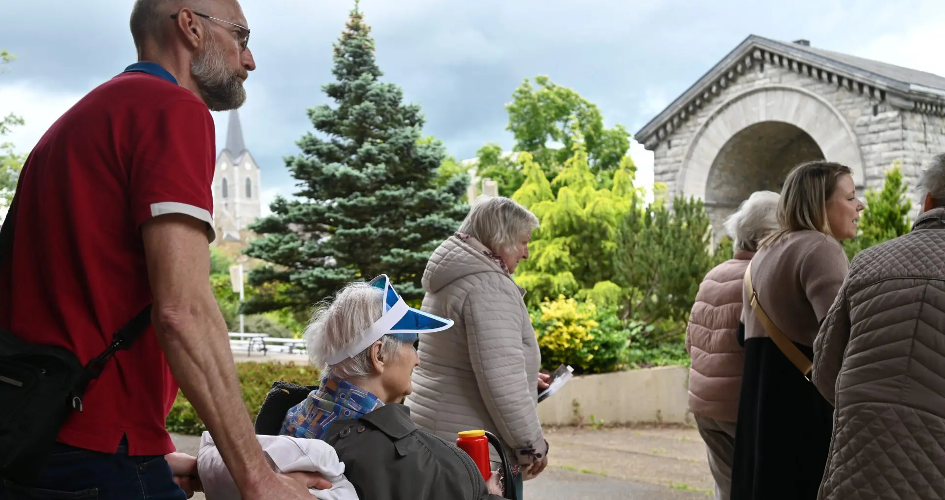 À 80 voire à 90 ans, on peut encore partir en pèlerinage