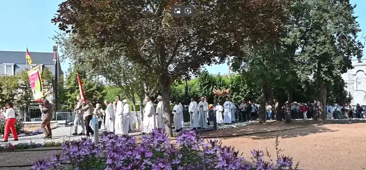 Beauraing a vécu une fervente fête de Marie Reine