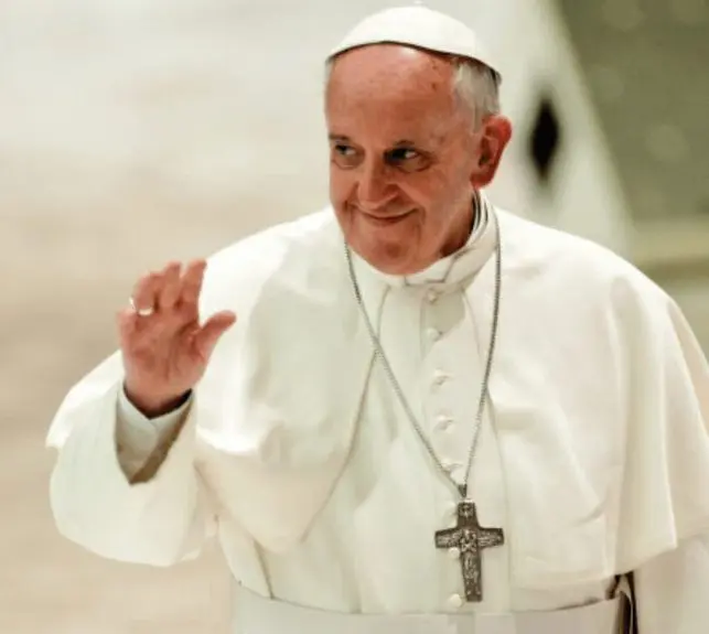 Pour ne rien rater du voyage du pape : la télé, la radio, les sites Internet, les réseaux sociaux…