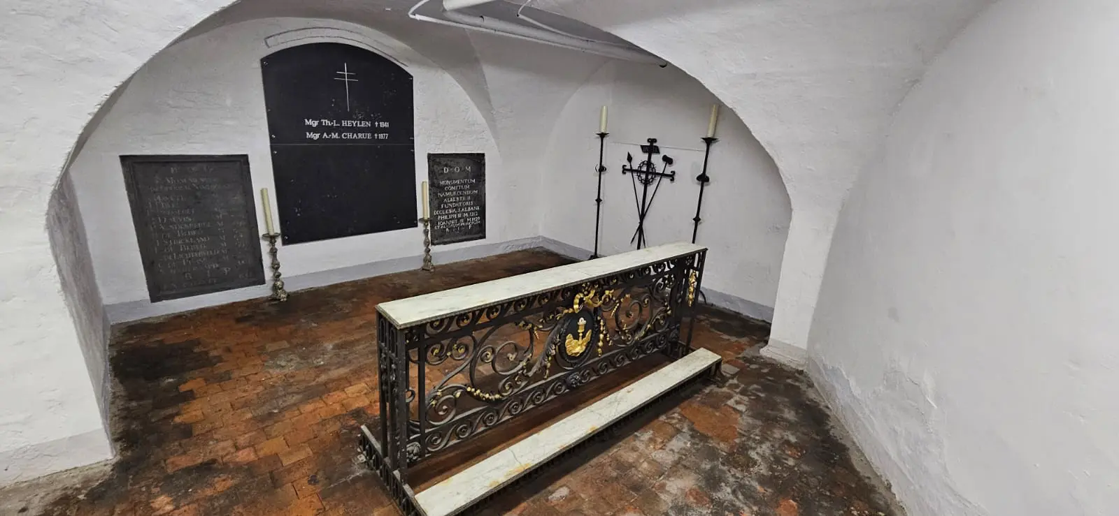 Cathédrale Saint-Aubain : le 2 novembre, la crypte des évêques sera accessible