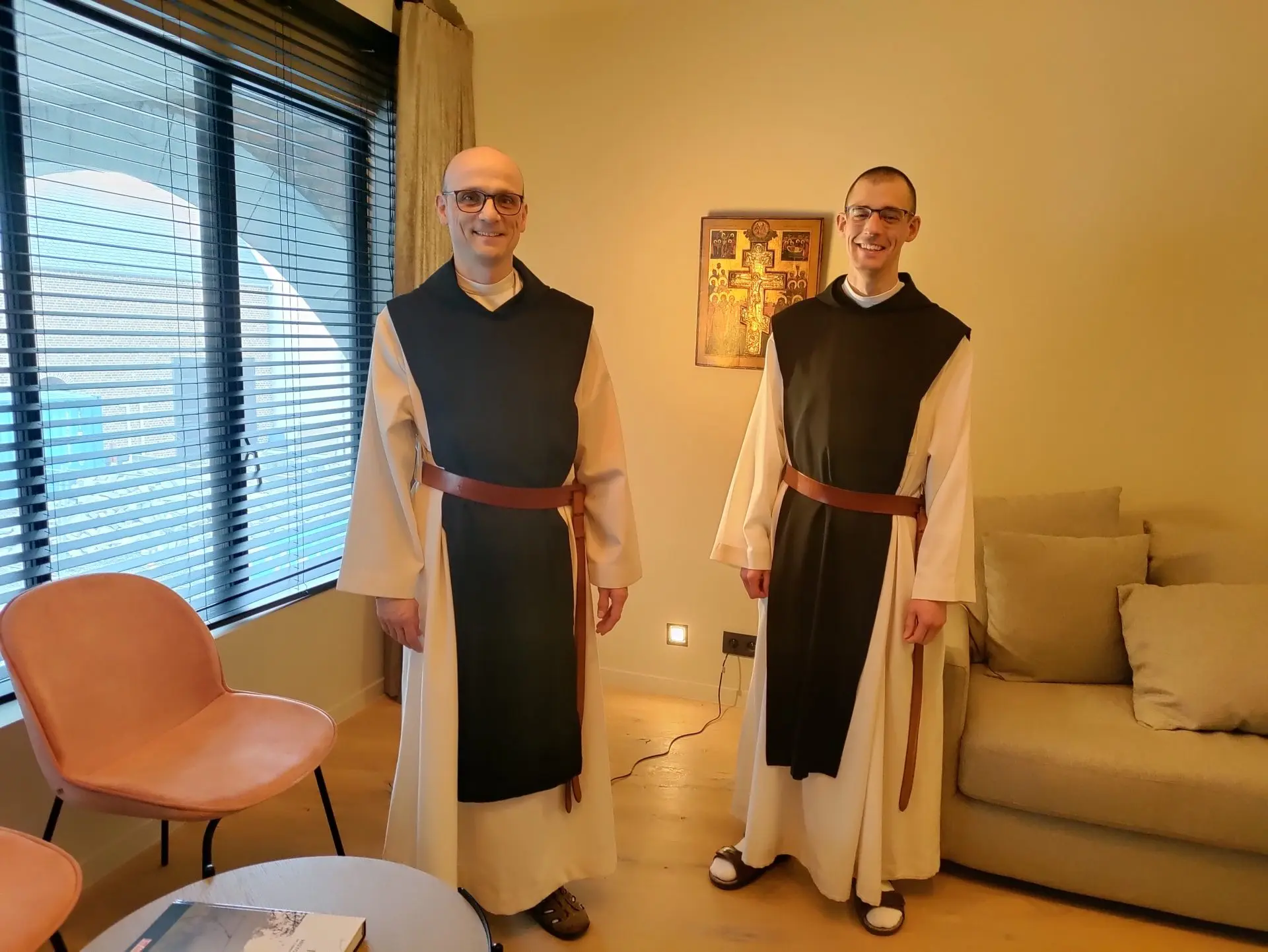 Frère Martin et frère Samuel en marche vers le sacerdoce à l’abbaye Saint-Remy de Rochefort