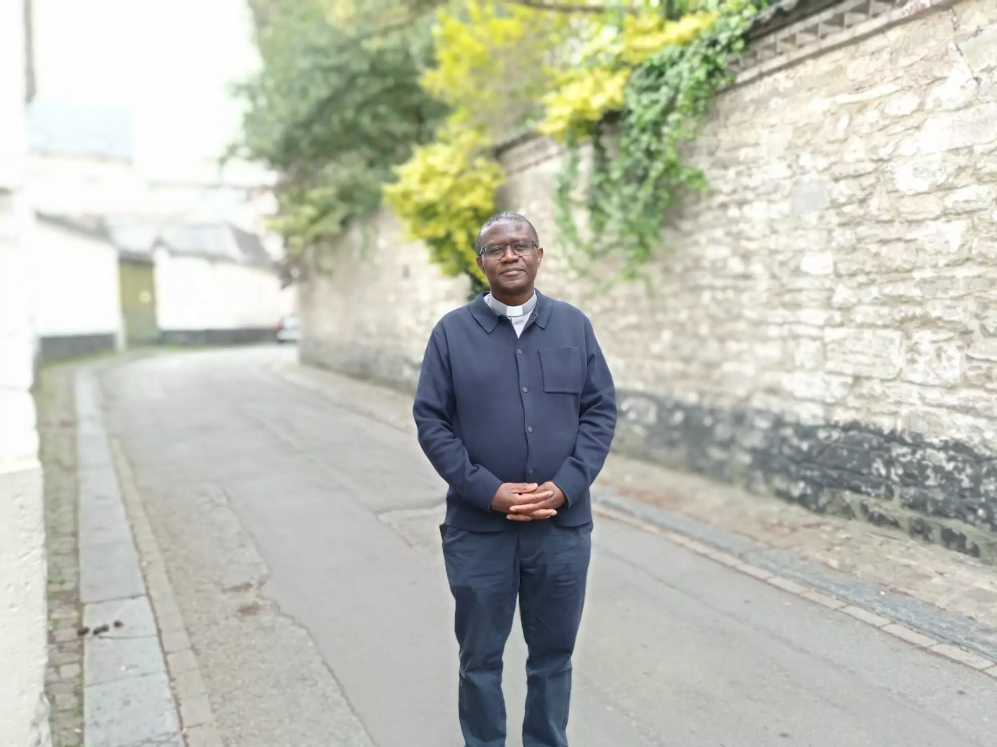 Devenir chanoine ? L’abbé Kaobo a bien cru que c’était une blague