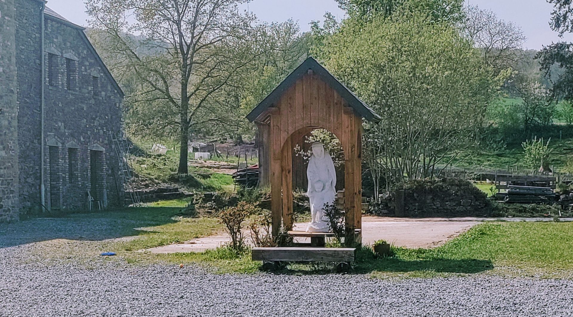 Camp Laudato Si – Hôtes et Pèlerins sur la terre des Vivants