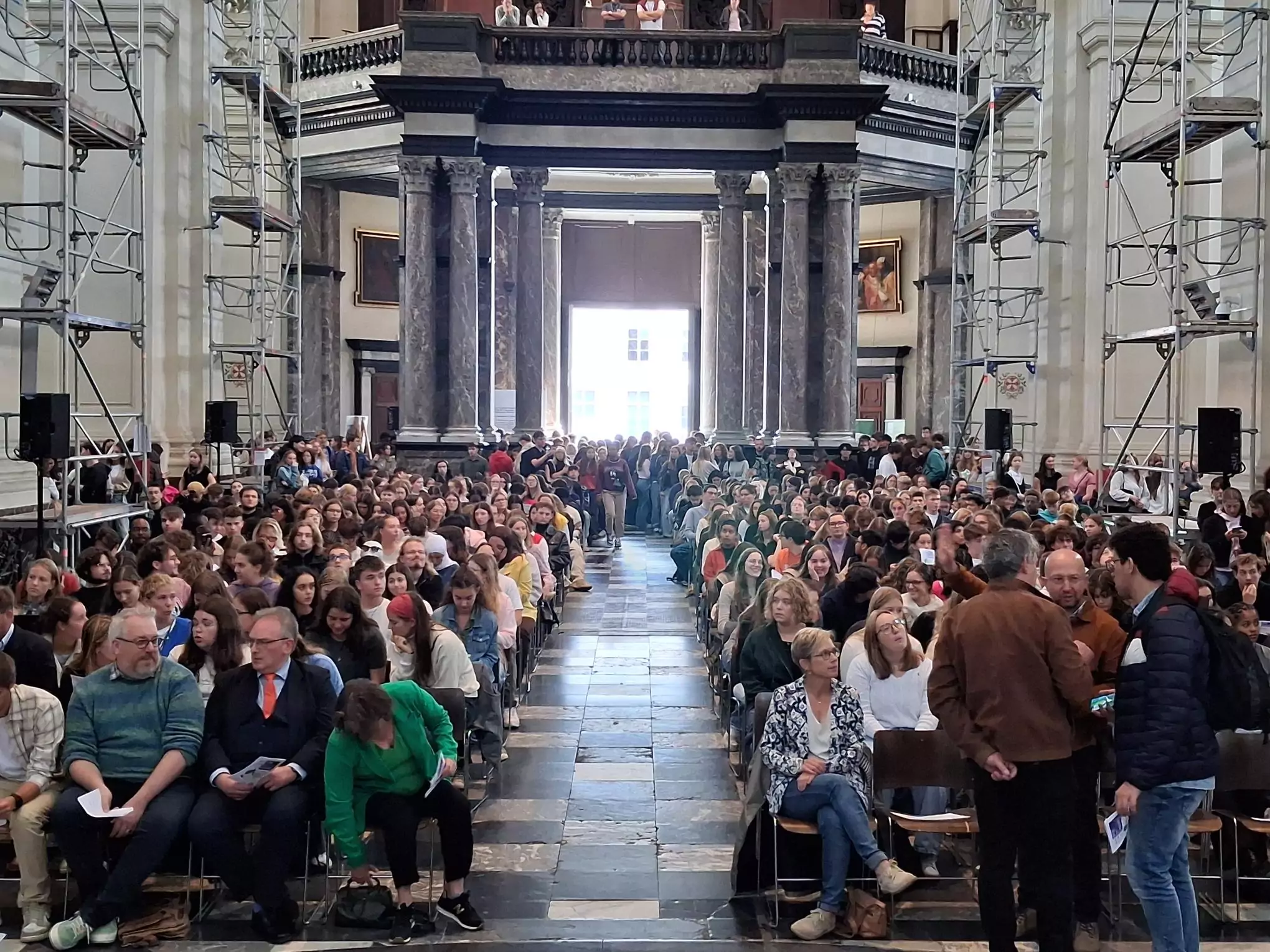 Quand le folklore estudiantin déborde … dans la cathédrale