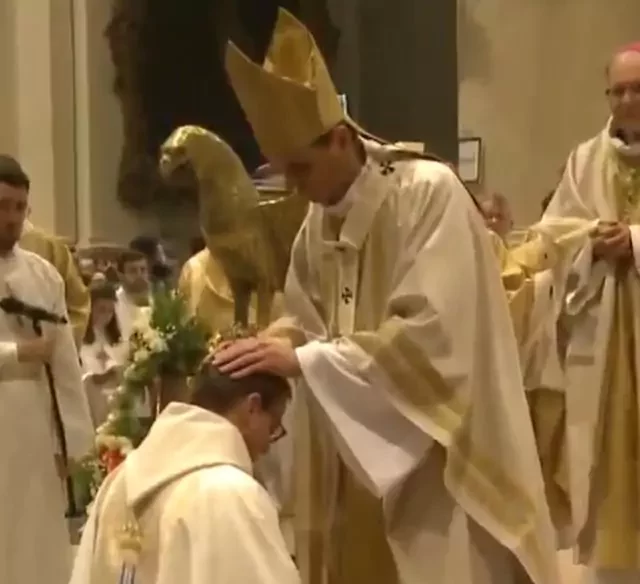 Le message de l’archevêque : « Puise à la source de l’Évangile pour être un pasteur à la manière de Jésus, doux et humble de cœur »