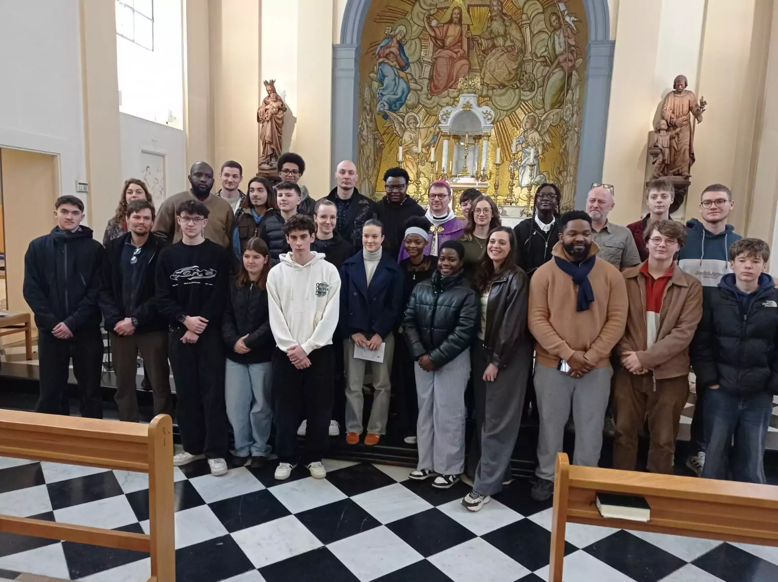 Les catéchumènes avaient rendez-vous avec l’évêque