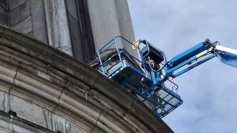 Cinq jours de peignage pour la cathédrale