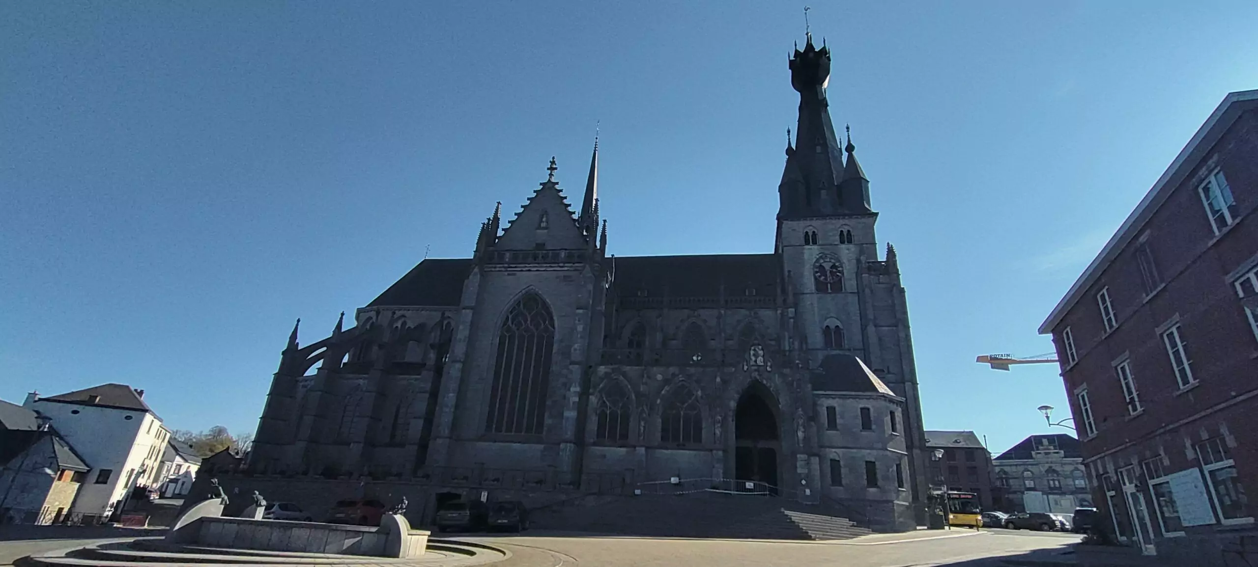 Tours et Détours : Walcourt, 1000 ans de Foi vivante autour de Notre-Dame
