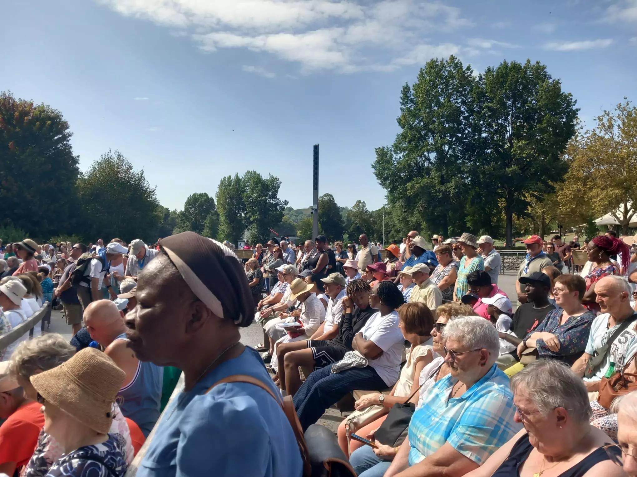 Chapelet, procession… pour les pèlerins de Lourdes