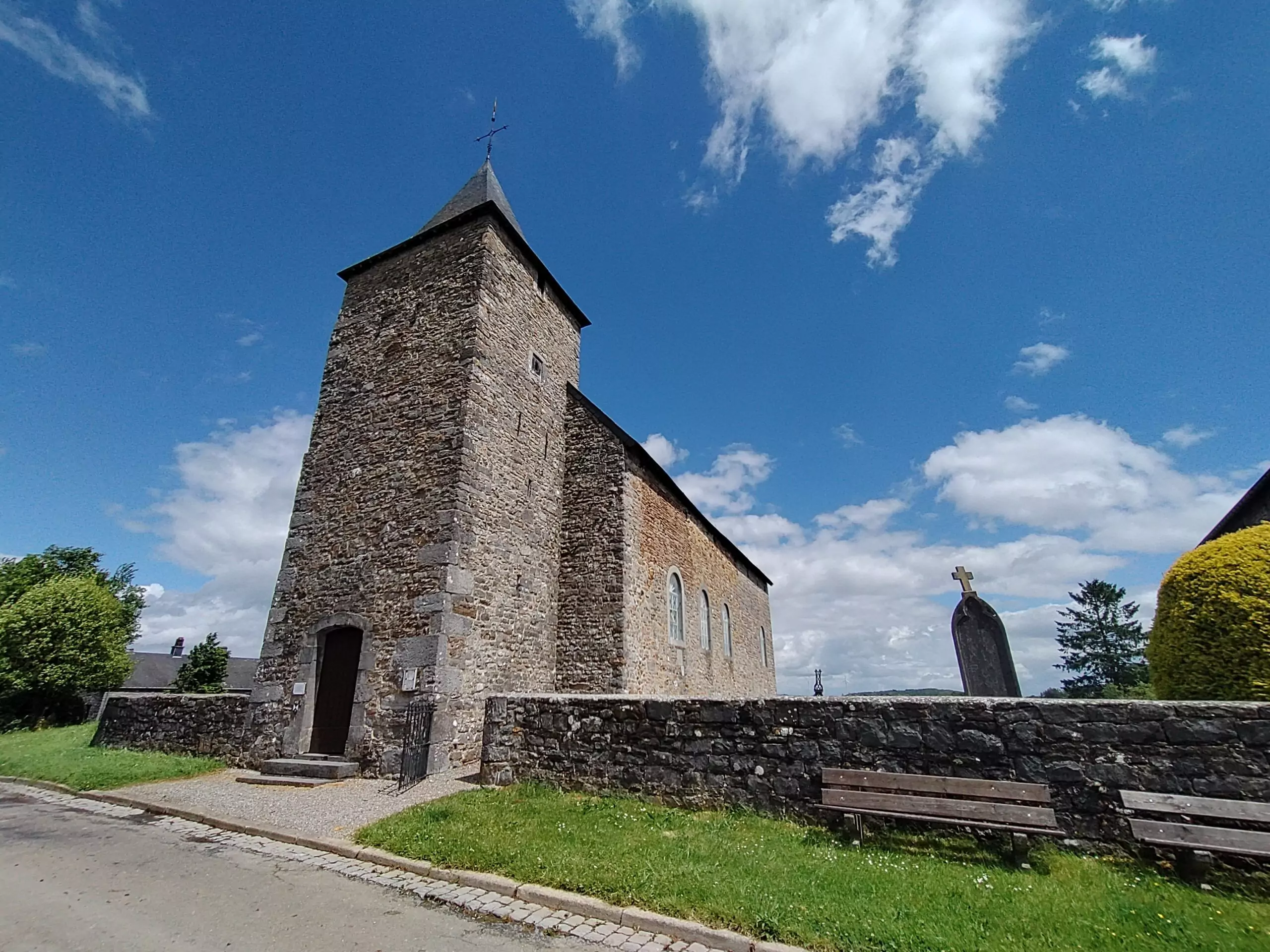Avant la messe télévisée, poussez la porte de la chapelle Saint-Martin d’Ivoy